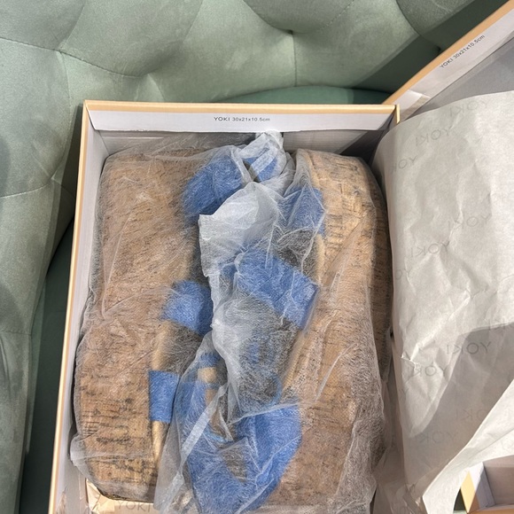 Yoki size 7.5 blue lace up wedge with box & dust covers - Picture 8 of 11